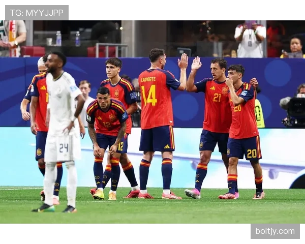 西班牙击败乌拉圭：锁定世界杯H组第一